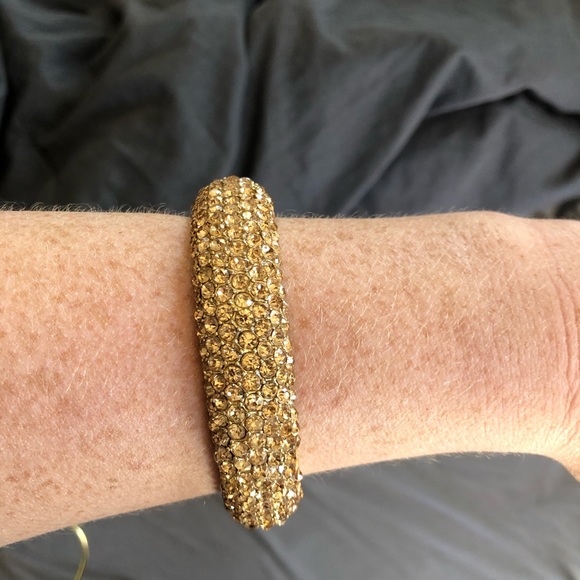 Gold bangle - Picture 2 of 2